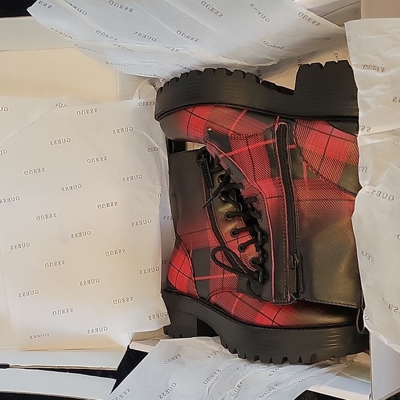 GUESS Red and Black Plaid Boots New In Box - Picture 14 of 16